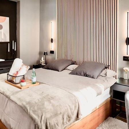Luxury And Elegant Apartment Madrid Exterior photo